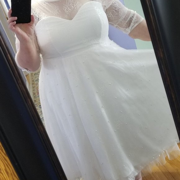 Wedding/grad/special occassion dress - Picture 2 of 3